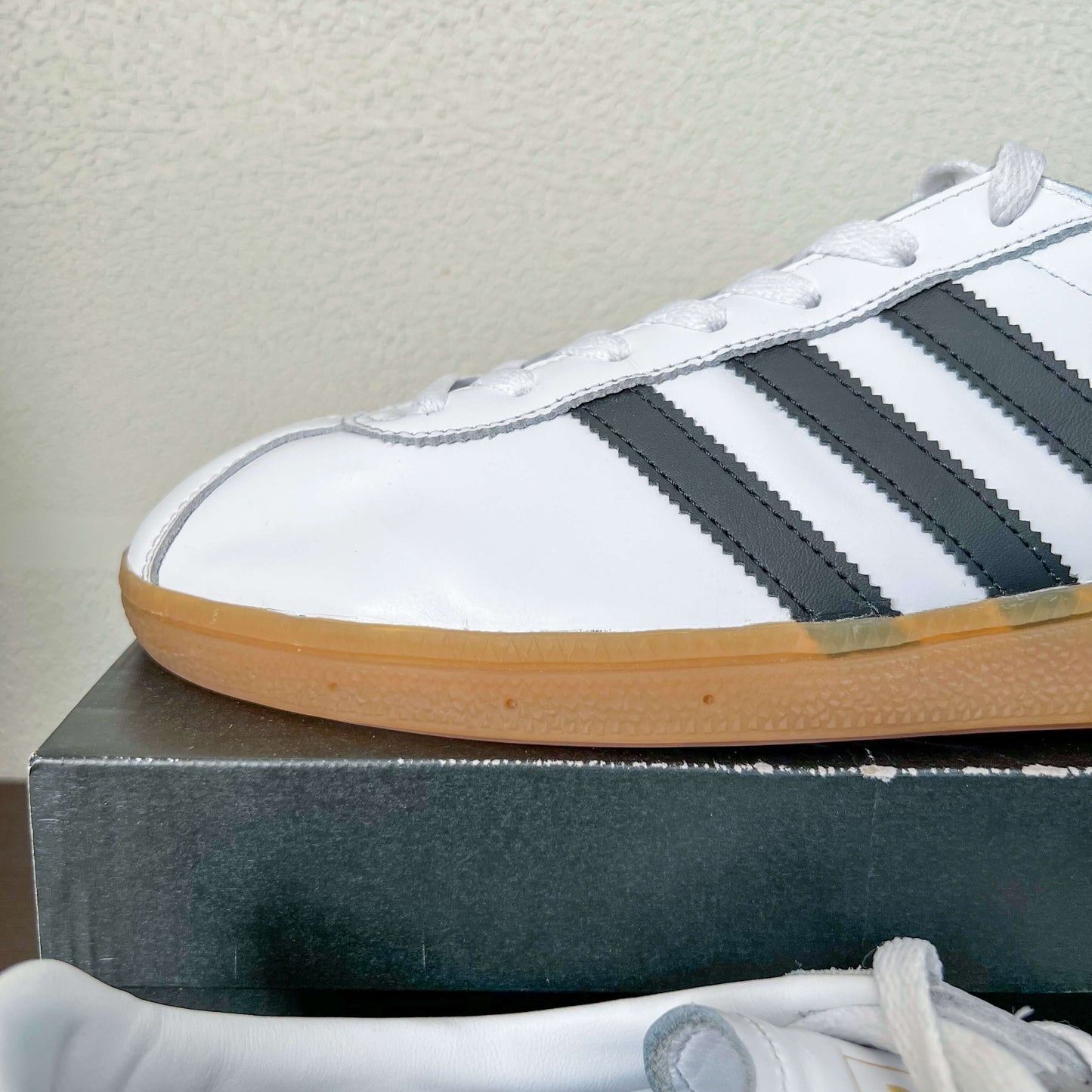 Adidas Originals Munchen White Black Gum