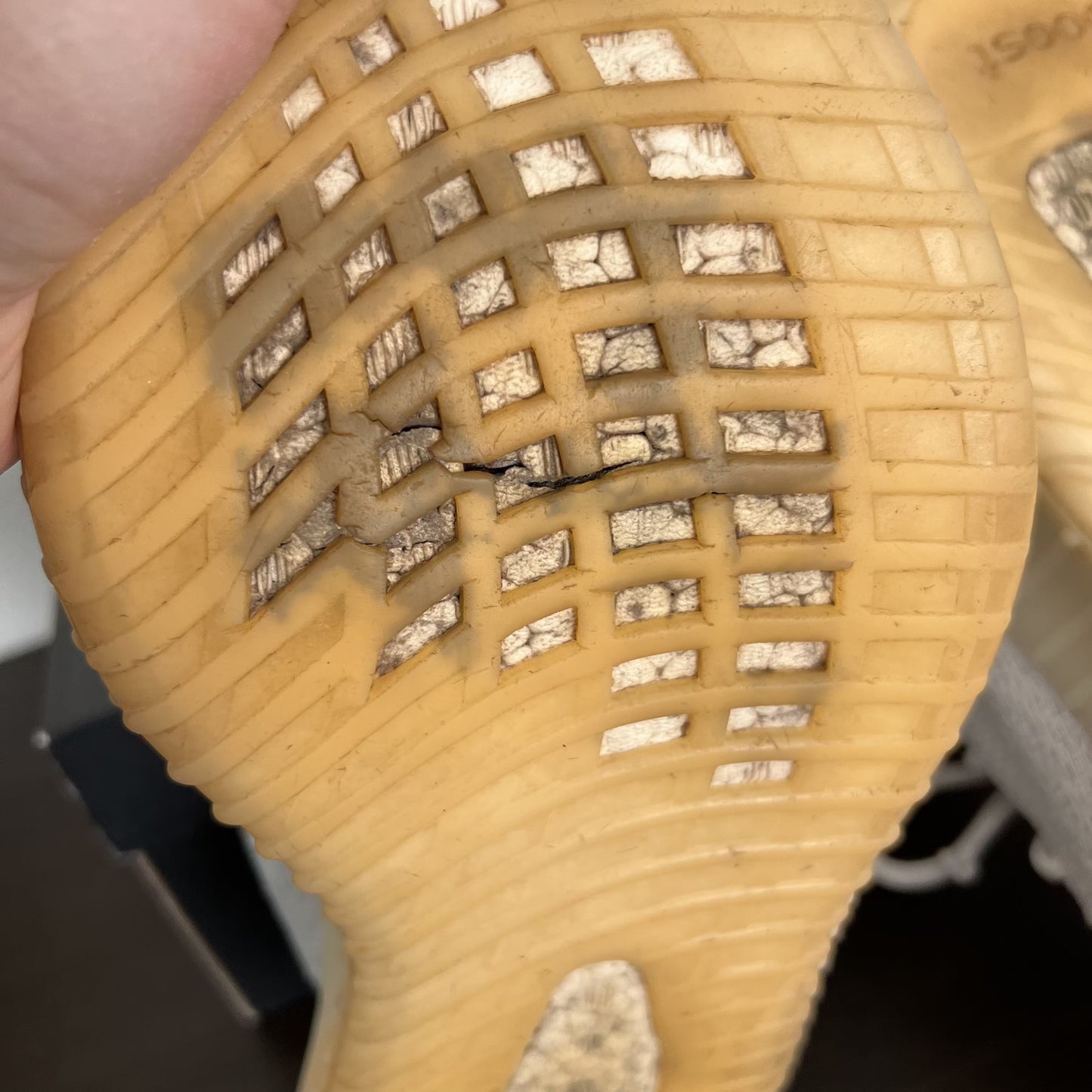 Adidas Yeezy Boost 350 V2 Cream