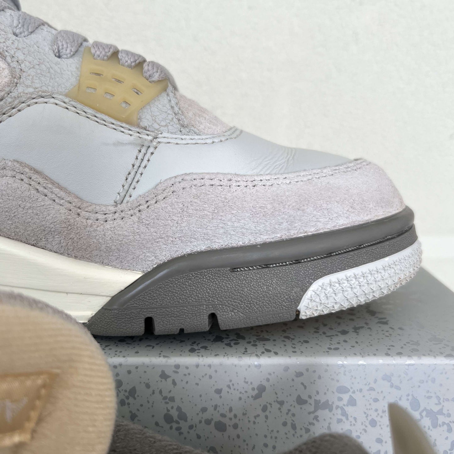 Air Jordan 4 Craft - Photon Dust