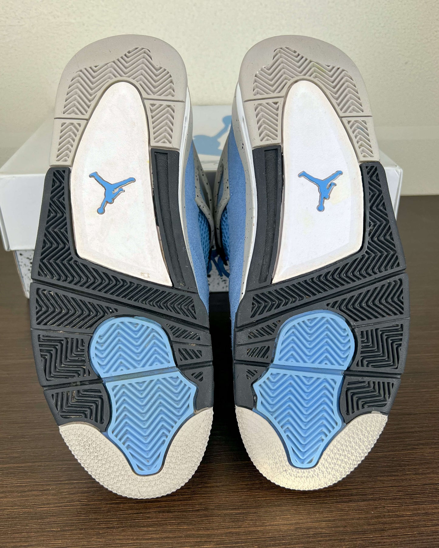 Nike Air Jordan 4 University Blue