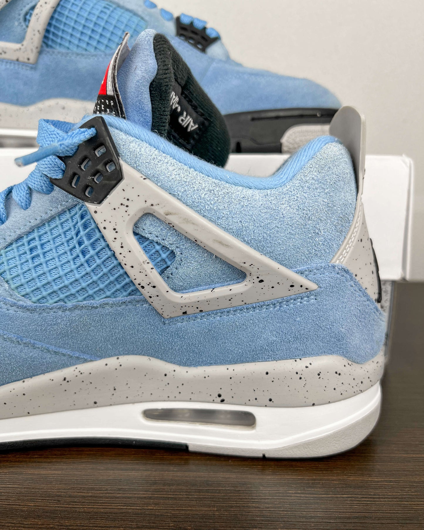 Nike Air Jordan 4 University Blue