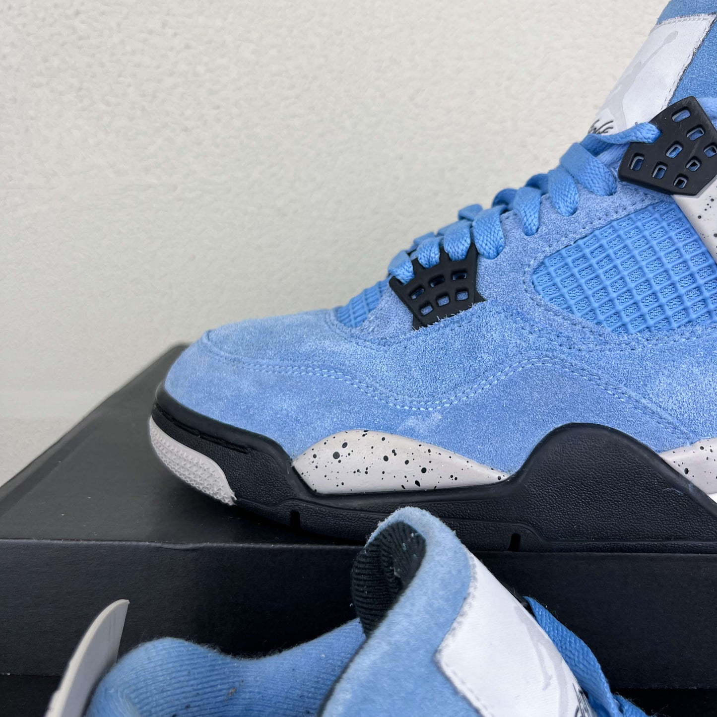 Nike Air Jordan 4 University Blue