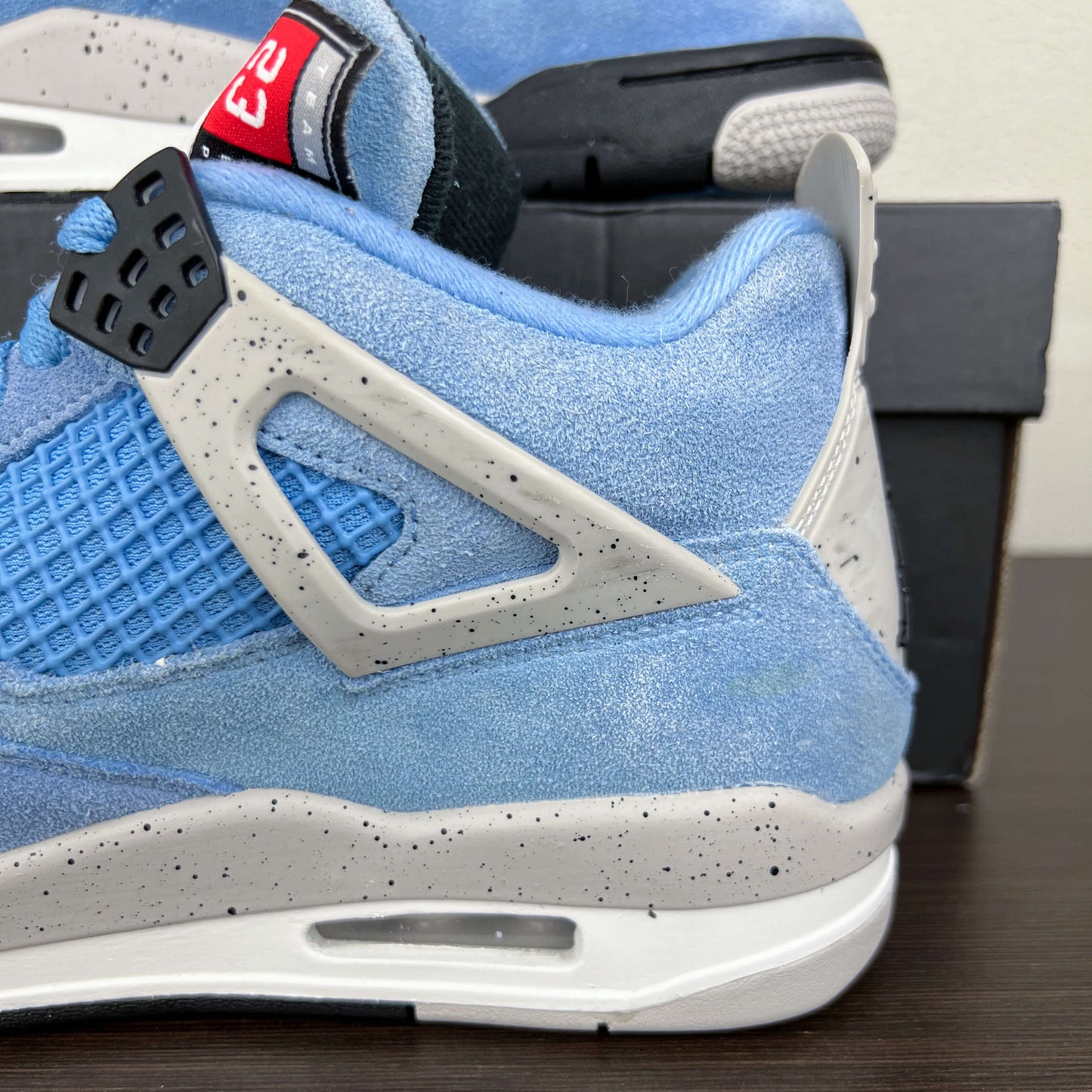 Nike Air Jordan 4 University Blue