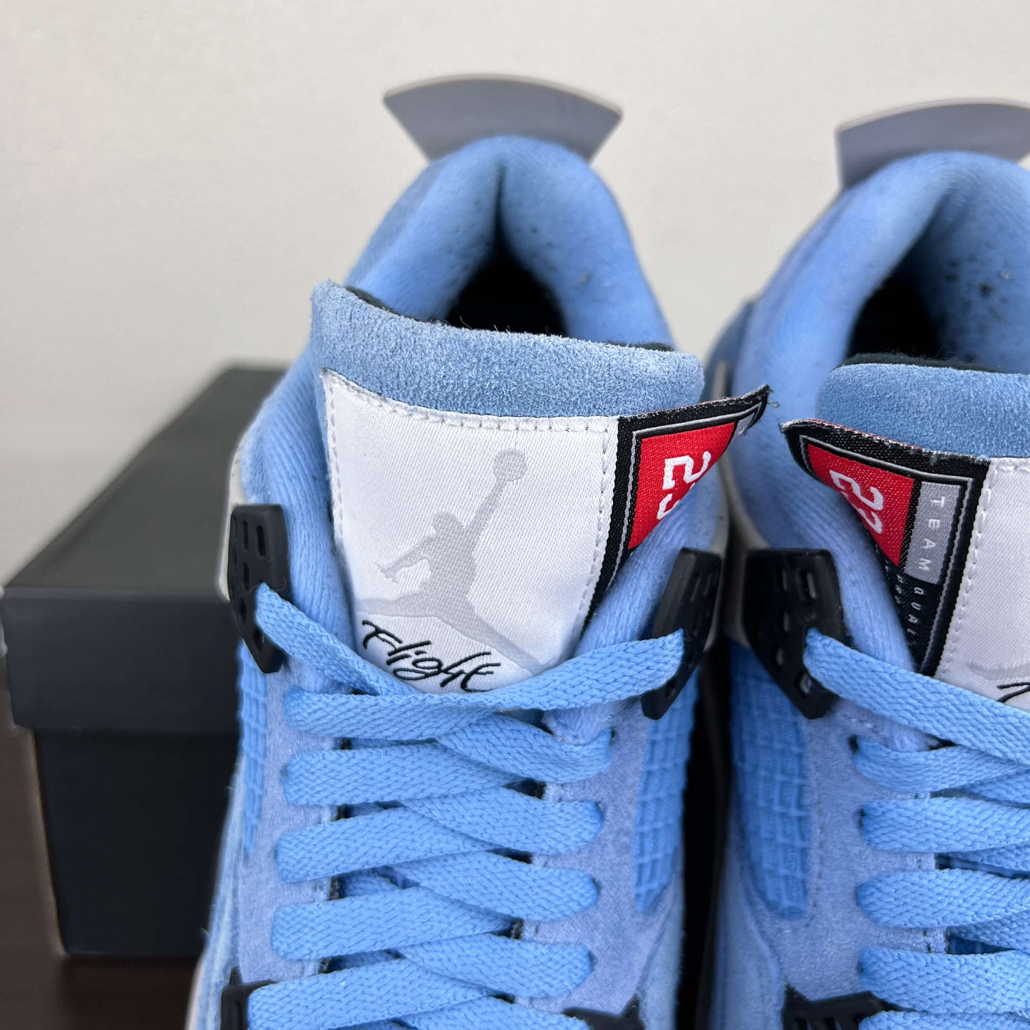 Nike Air Jordan 4 University Blue