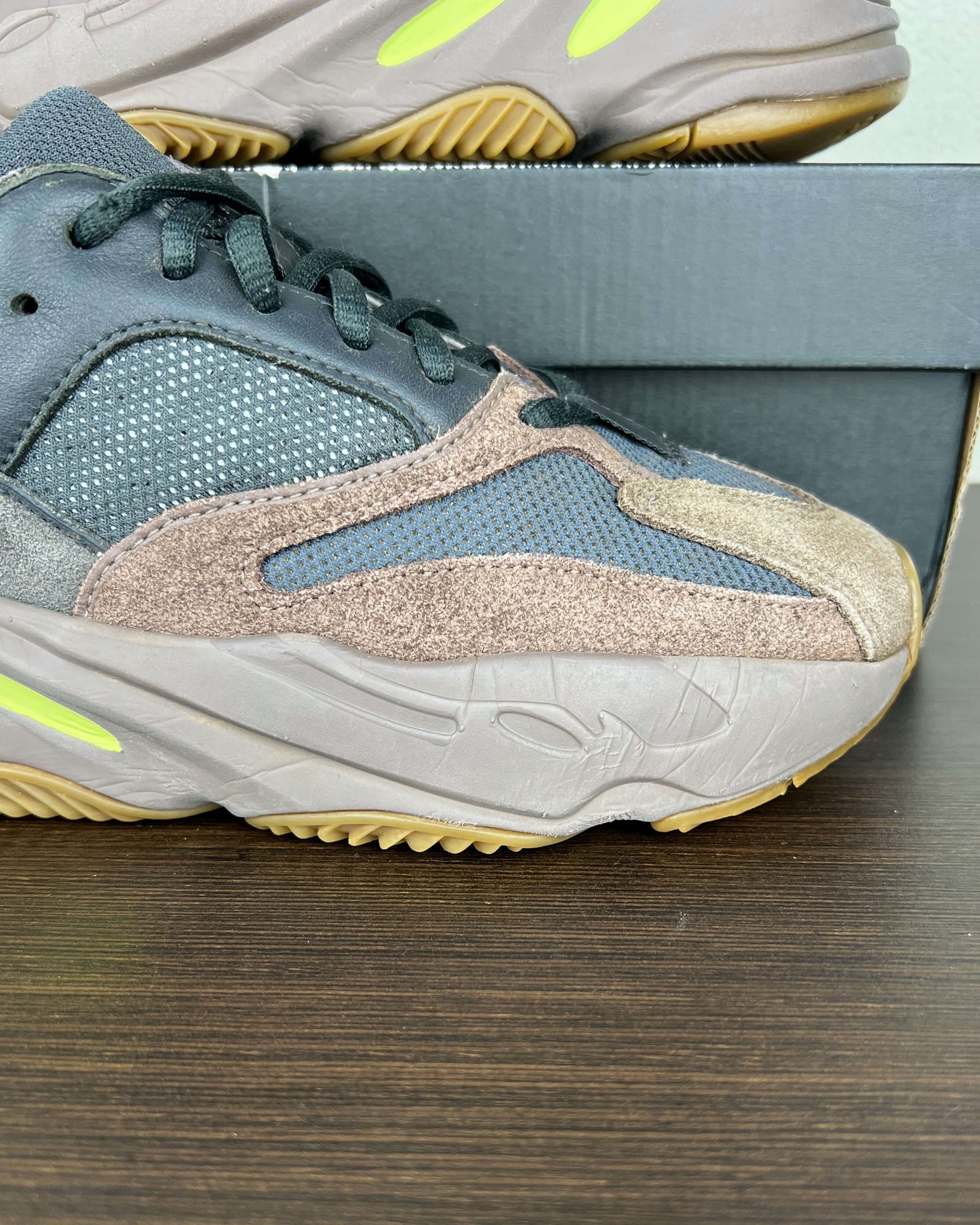 Adidas Yeezy Boost 700 Mauve