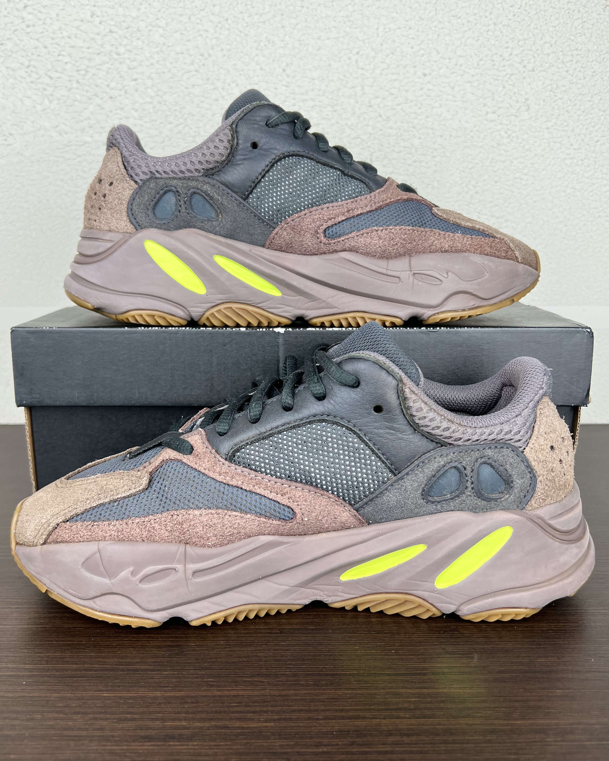 Adidas Yeezy Boost 700 Mauve