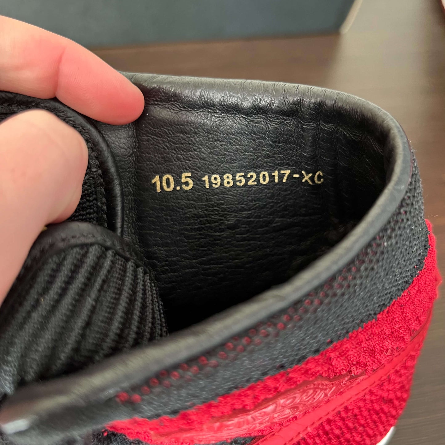 Air Jordan 1 High Flyknit Bred