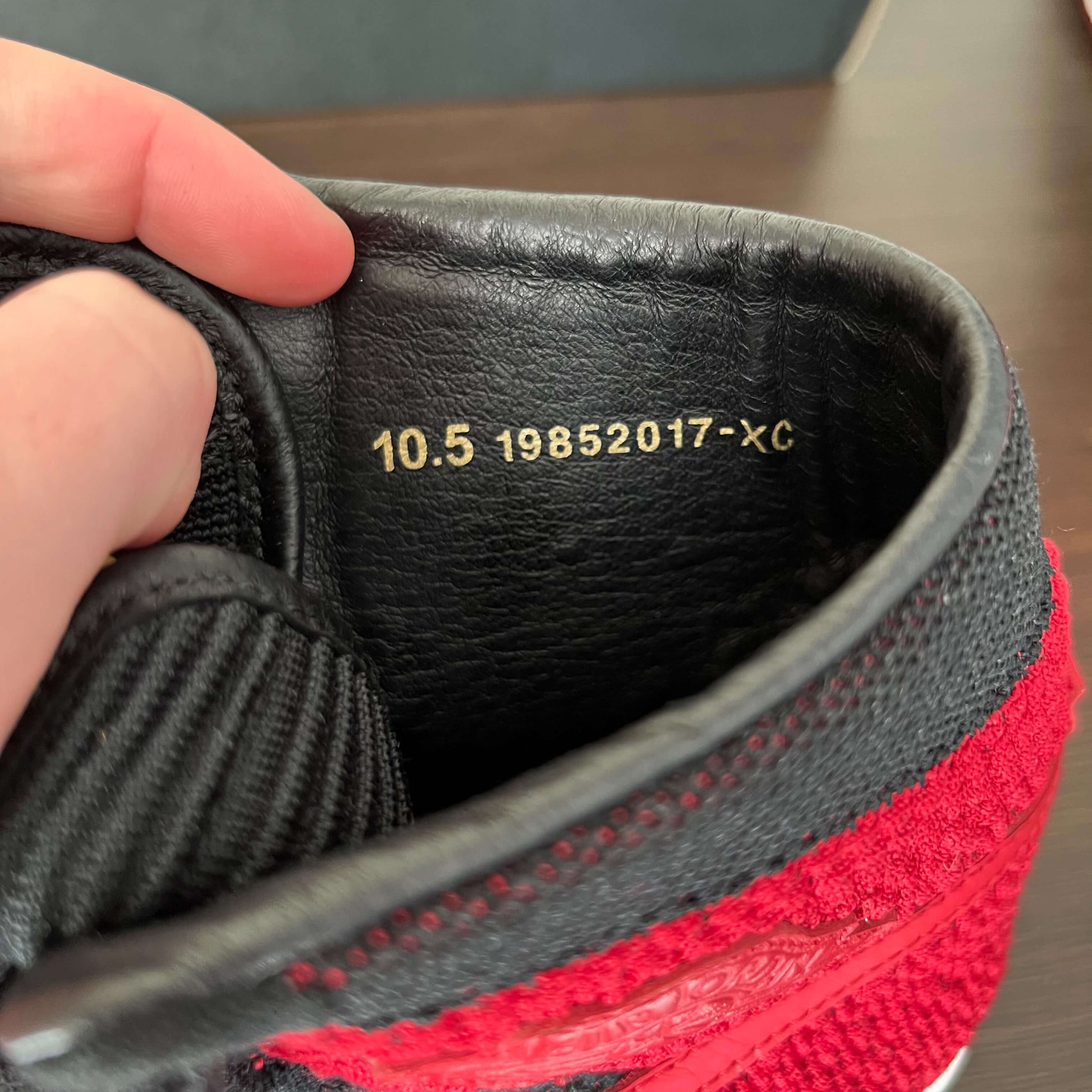 Air Jordan 1 High Flyknit Bred