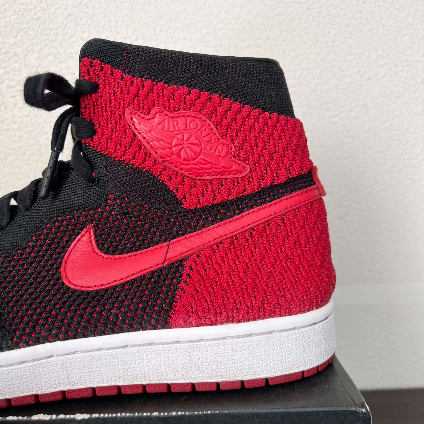Air Jordan 1 High Flyknit Bred