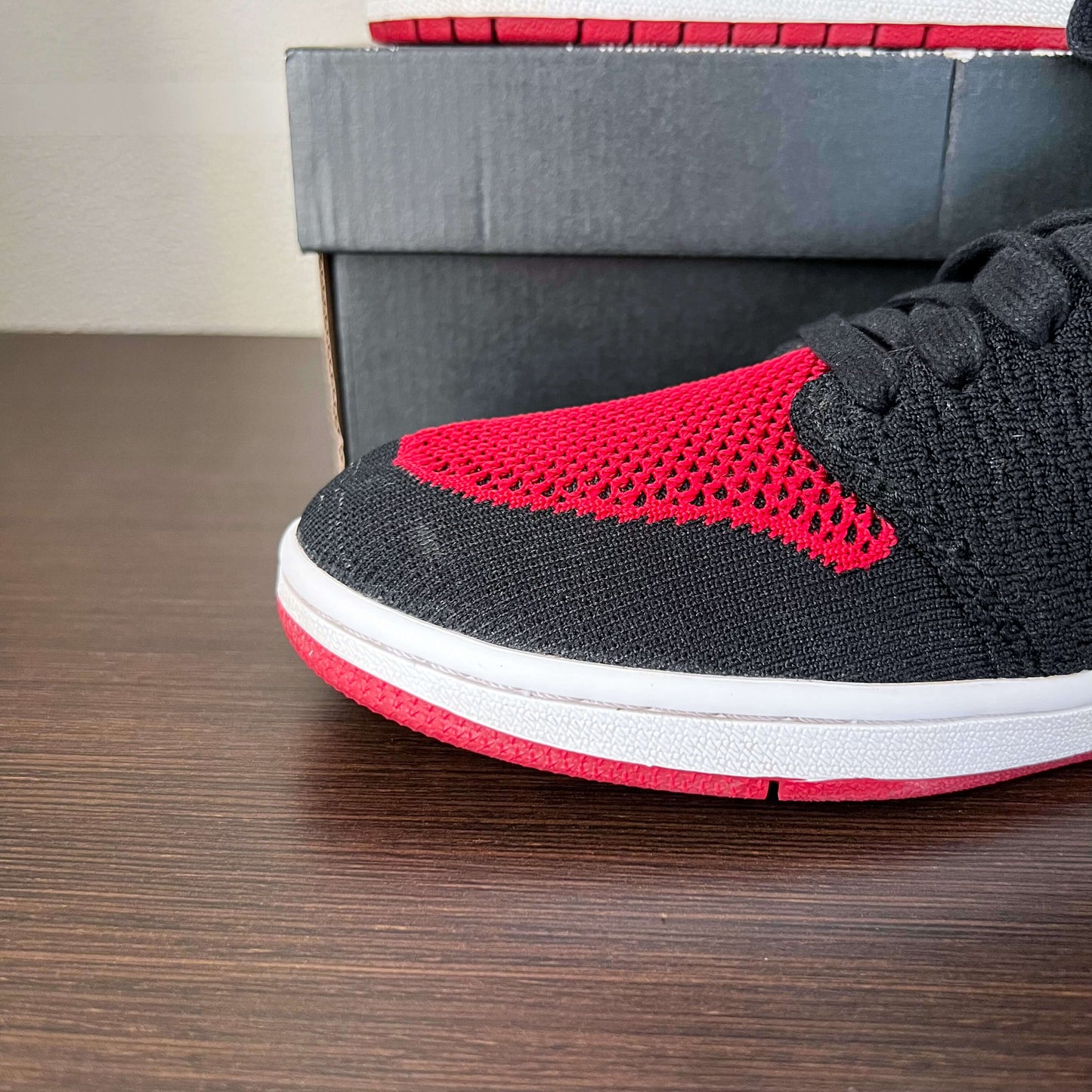 Air Jordan 1 High Flyknit Bred