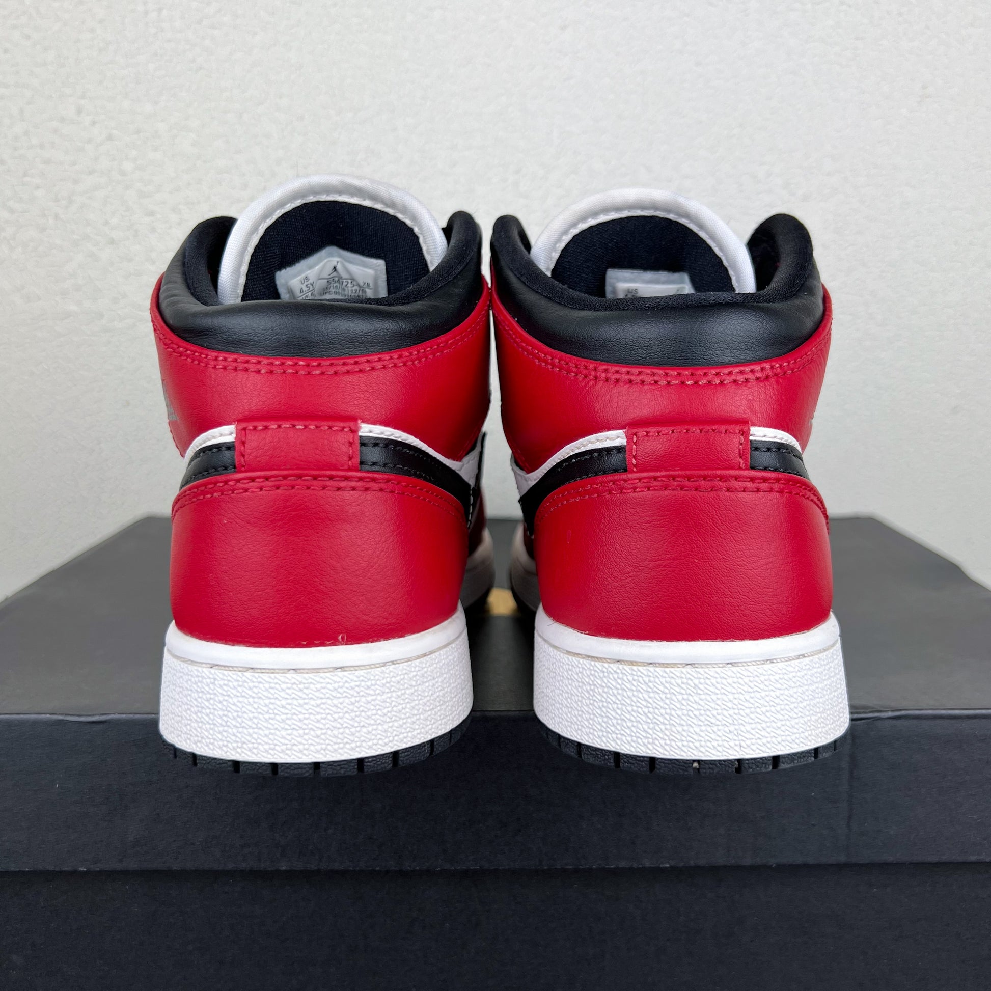Air Jordan 1 Mid Chicago Black Toe (GS)