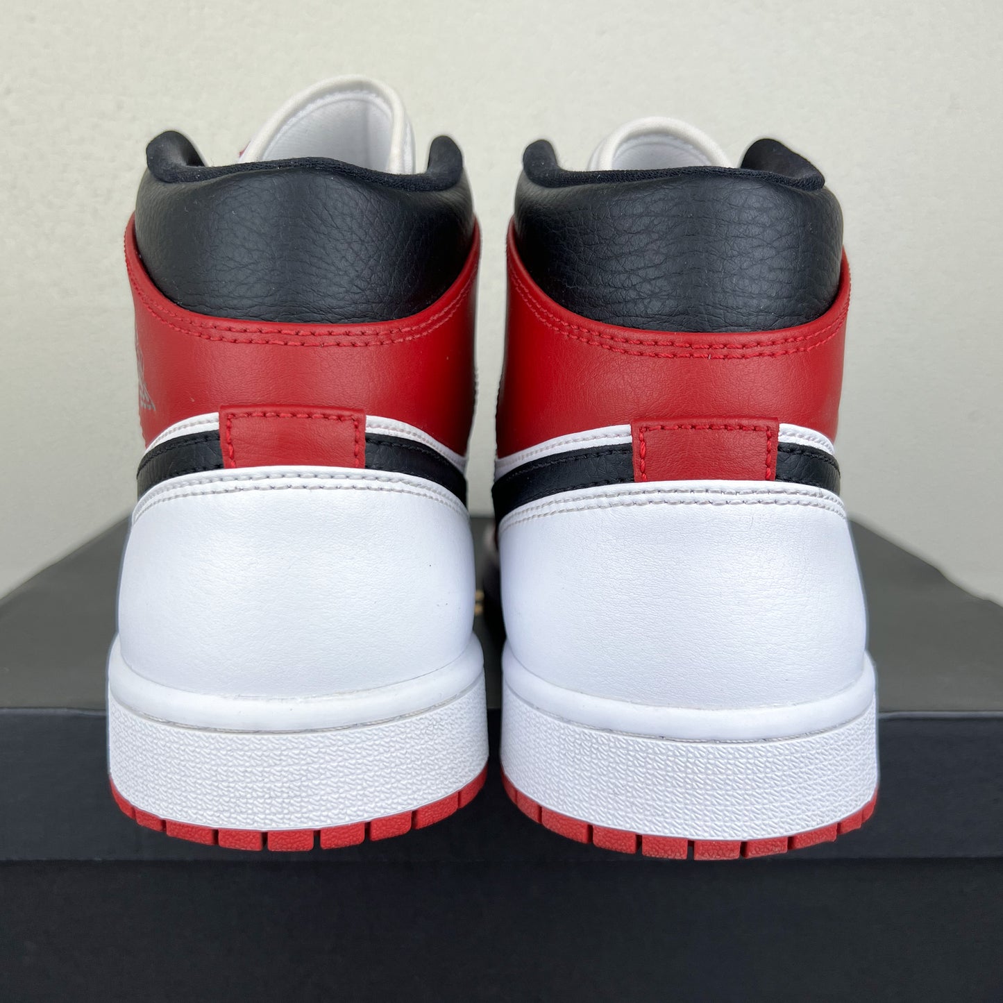 Air Jordan 1 Mid Chicago White Heel