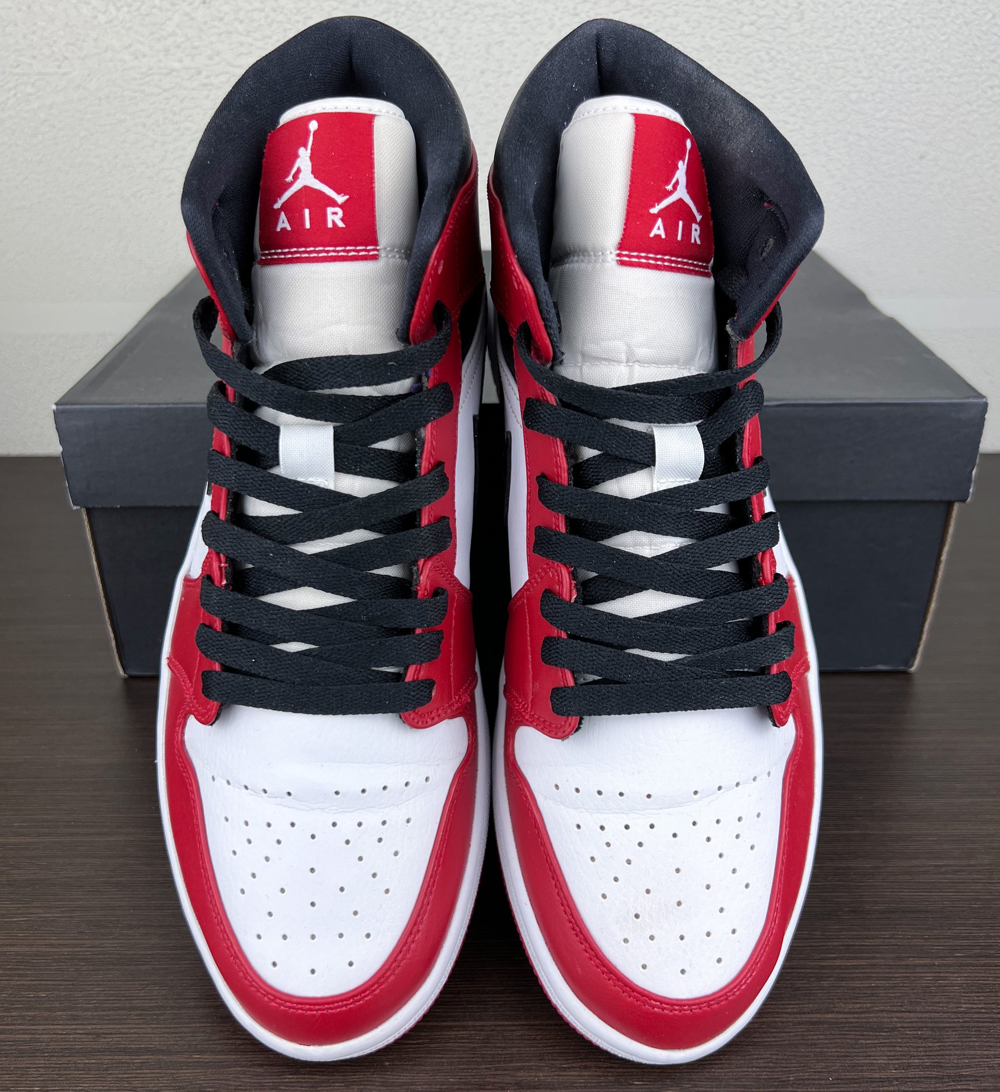 Air Jordan 1 Mid Chicago White Heel