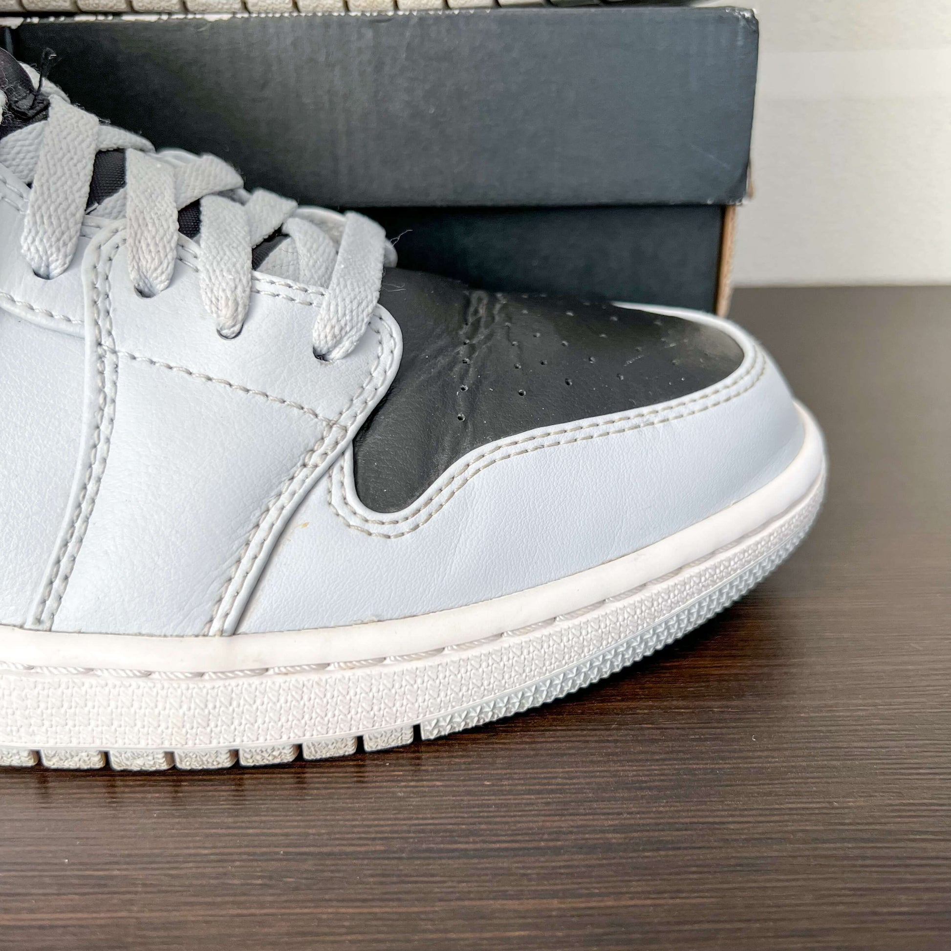Air Jordan 1 Mid Wolf Gray