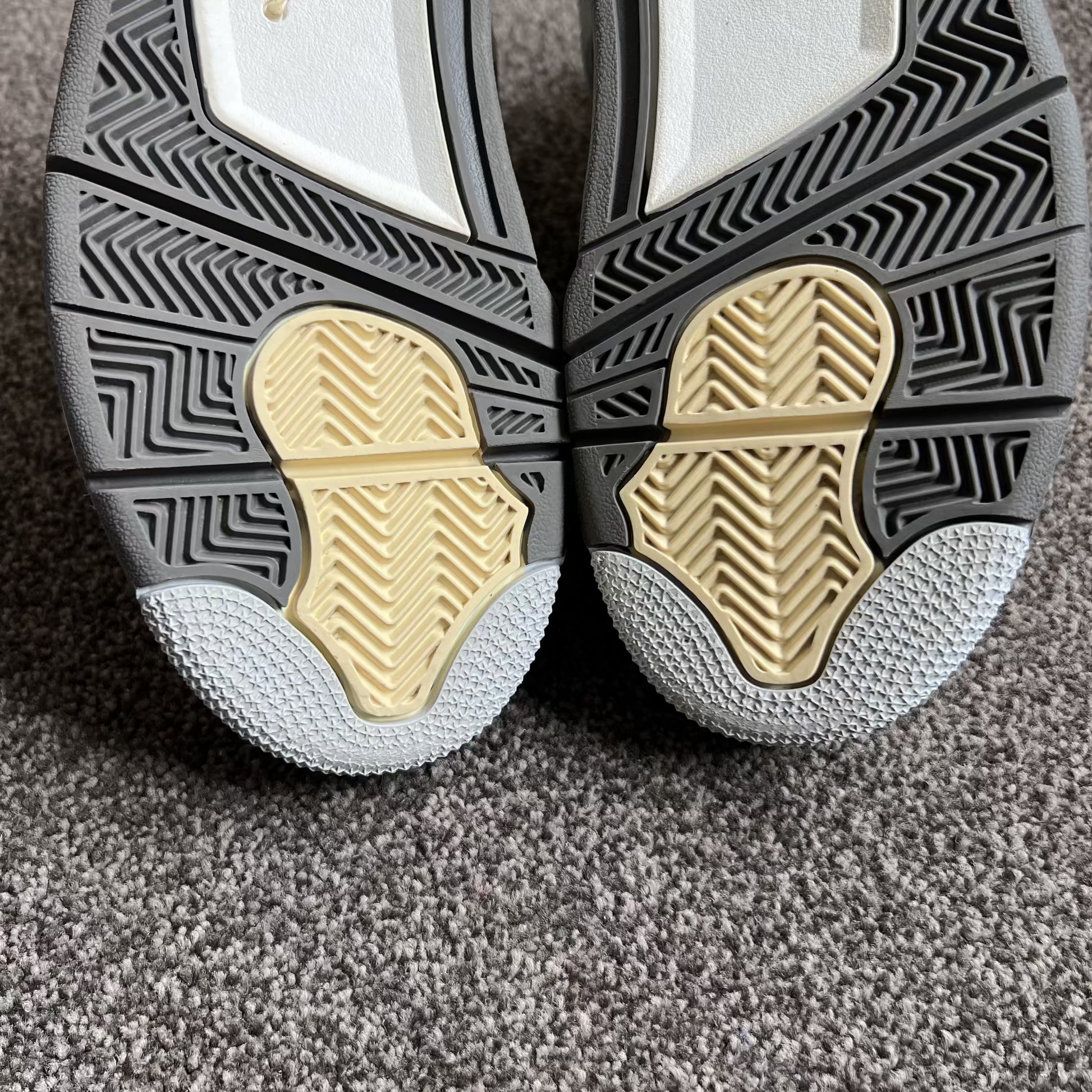 Air Jordan 4 Craft - Photon Dust GS