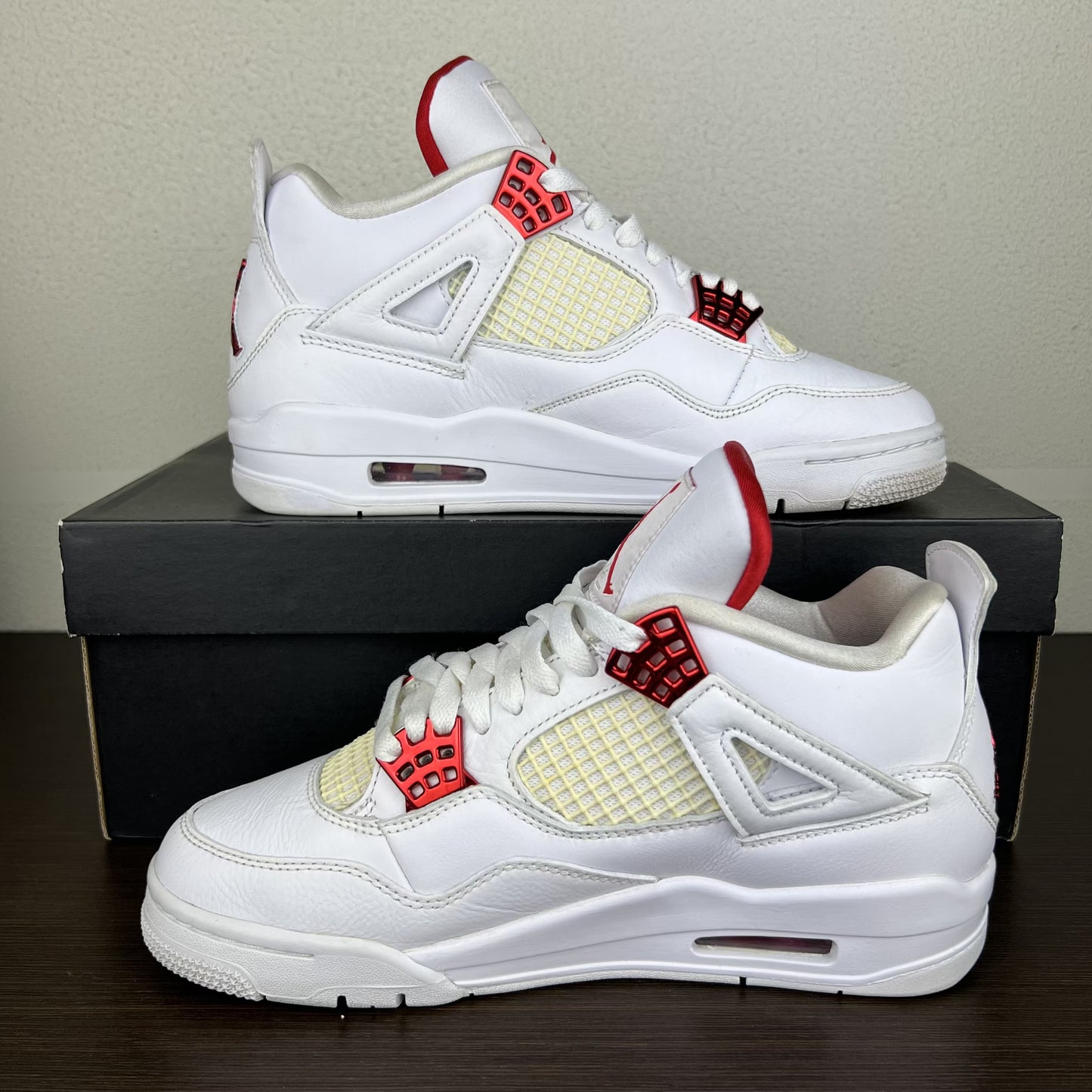 Air Jordan 4 Metallic Red