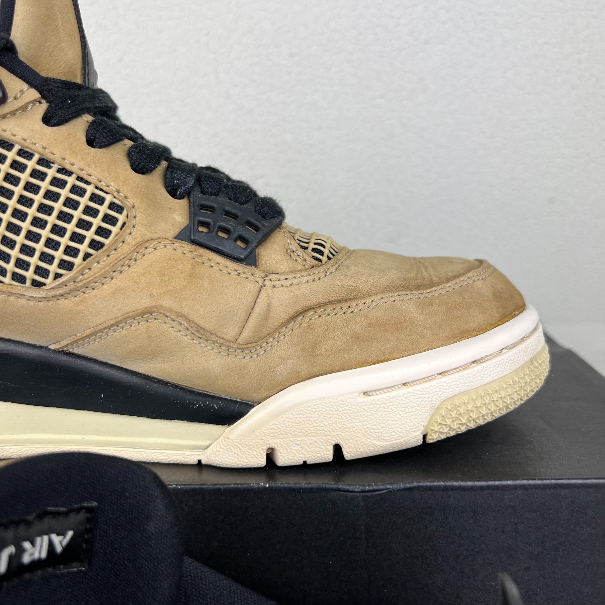 Air Jordan 4 Retro Fossil