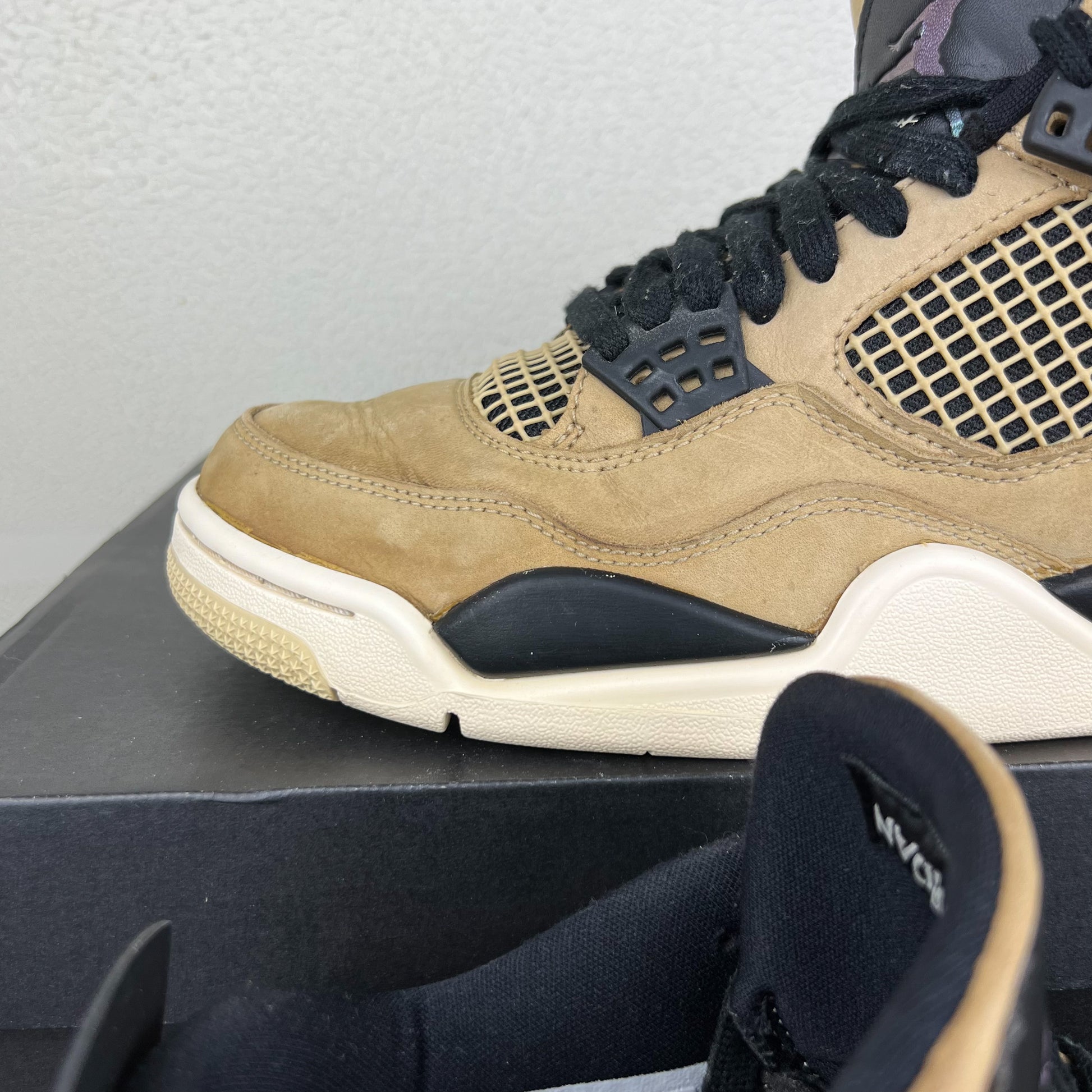 Air Jordan 4 Retro Fossil