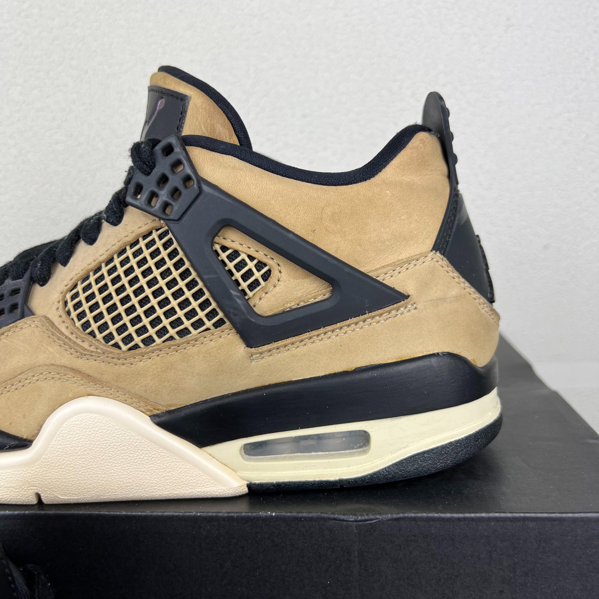 Air Jordan 4 Retro Fossil