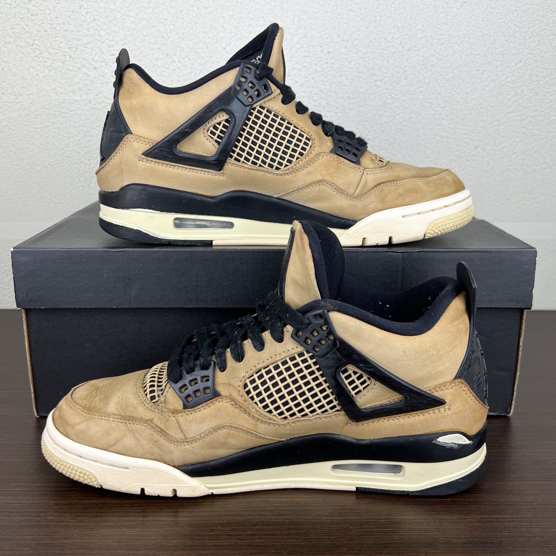 Air Jordan 4 Retro Fossil