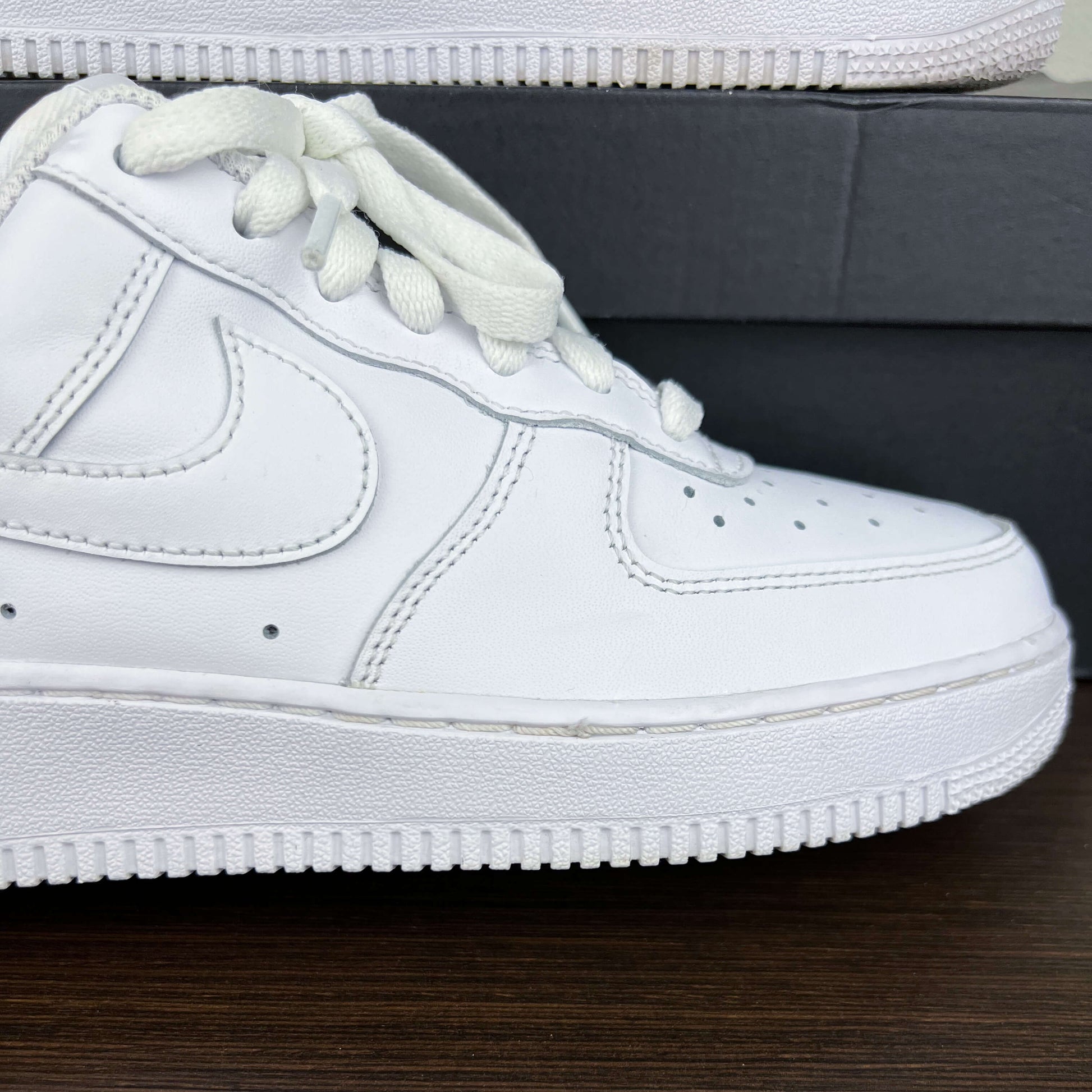 Nike Air Force 1 Low Triple White