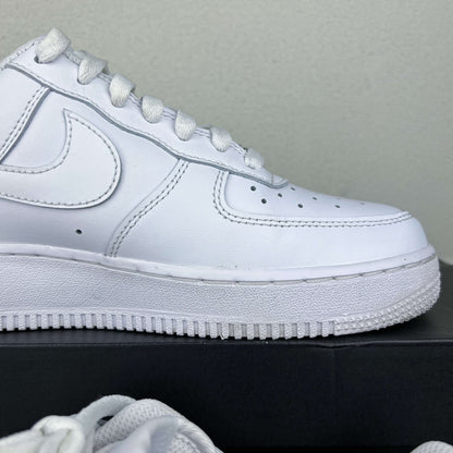Nike Air Force 1 Low Triple White
