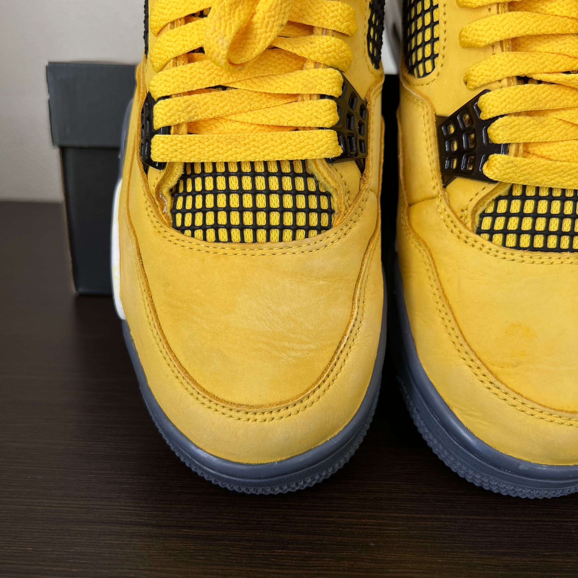 Nike Air Jordan 4 Lightning