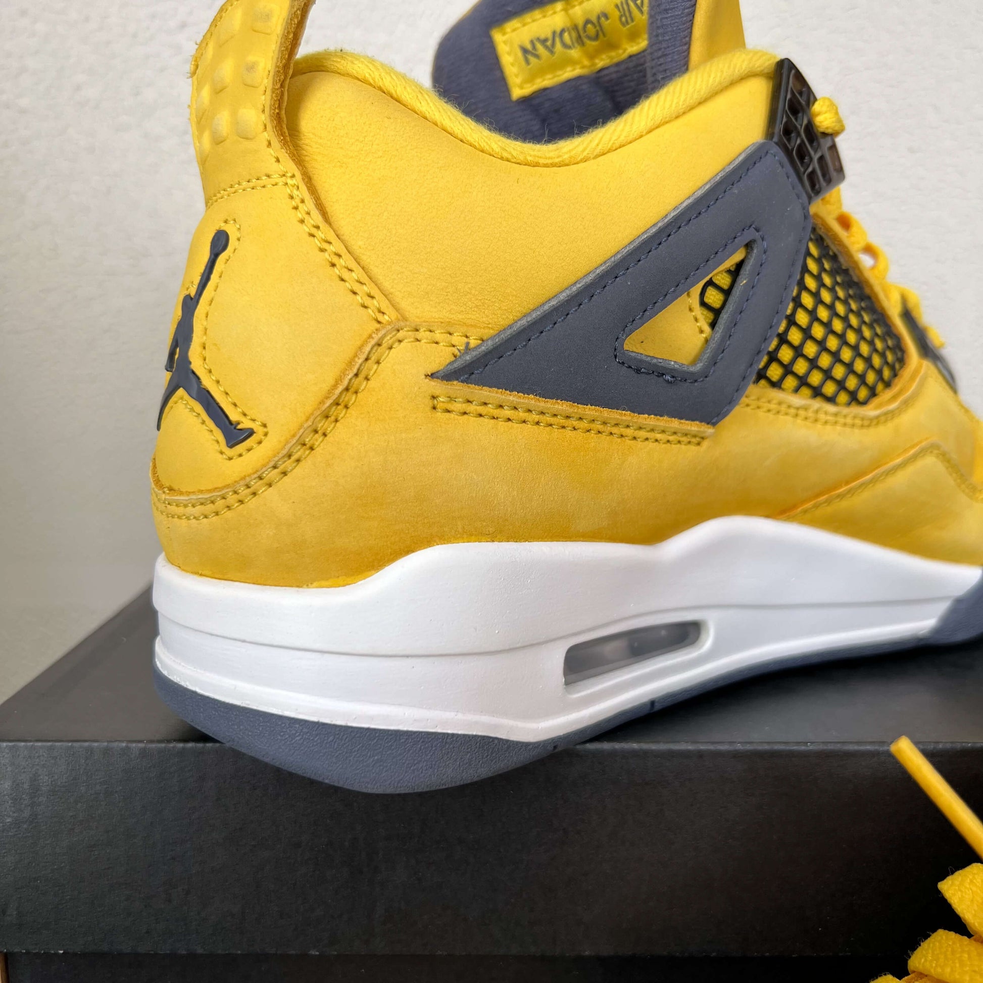 Nike Air Jordan 4 Lightning
