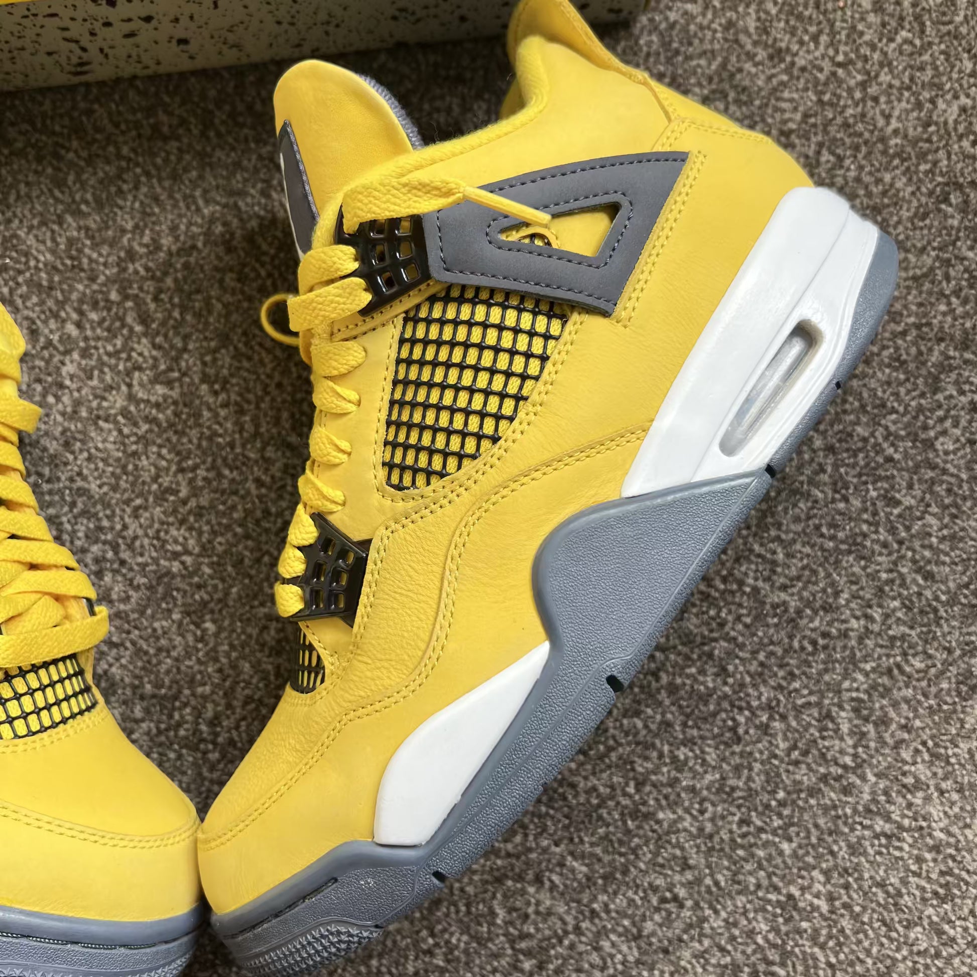 Nike Air Jordan 4 Lightning