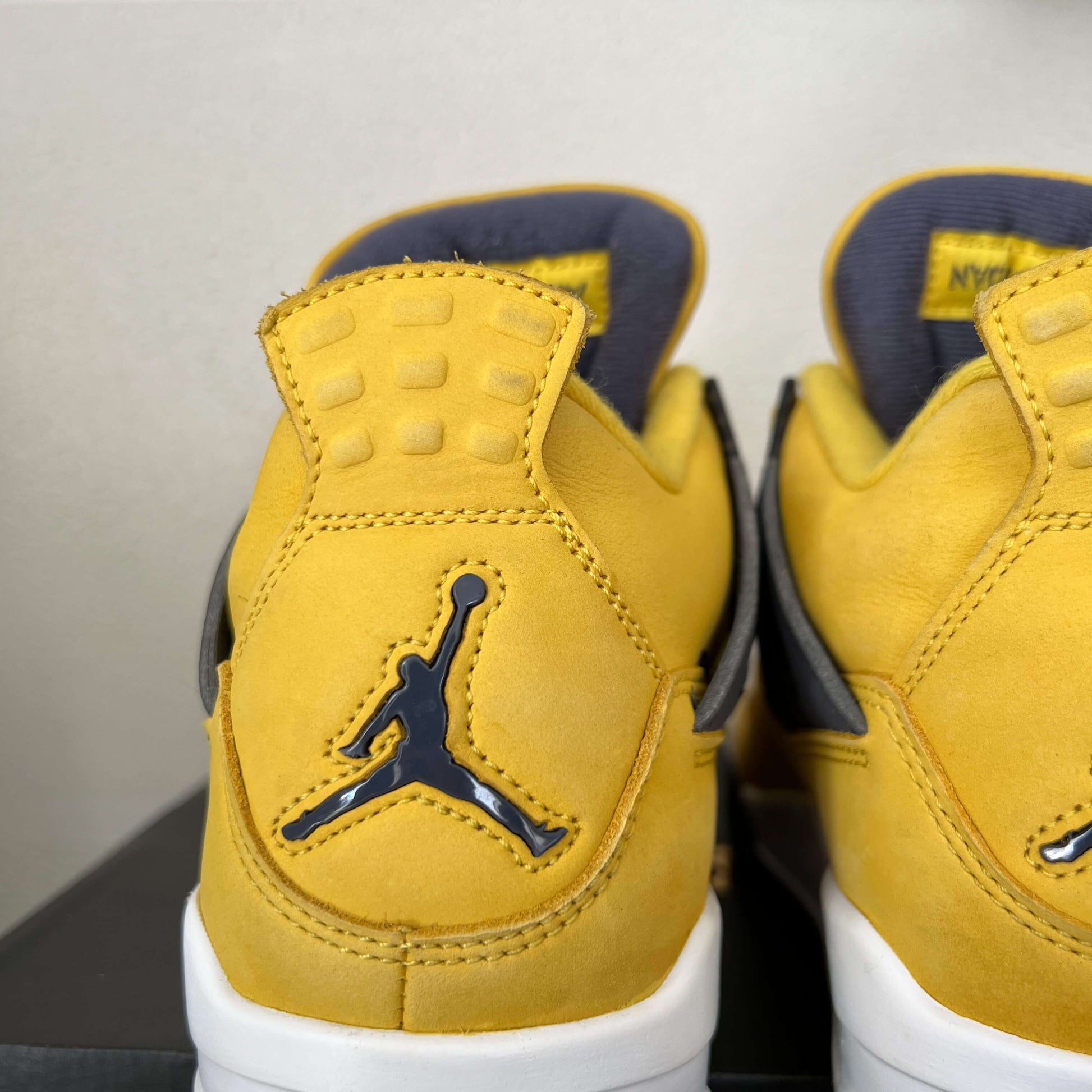 Nike Air Jordan 4 Lightning