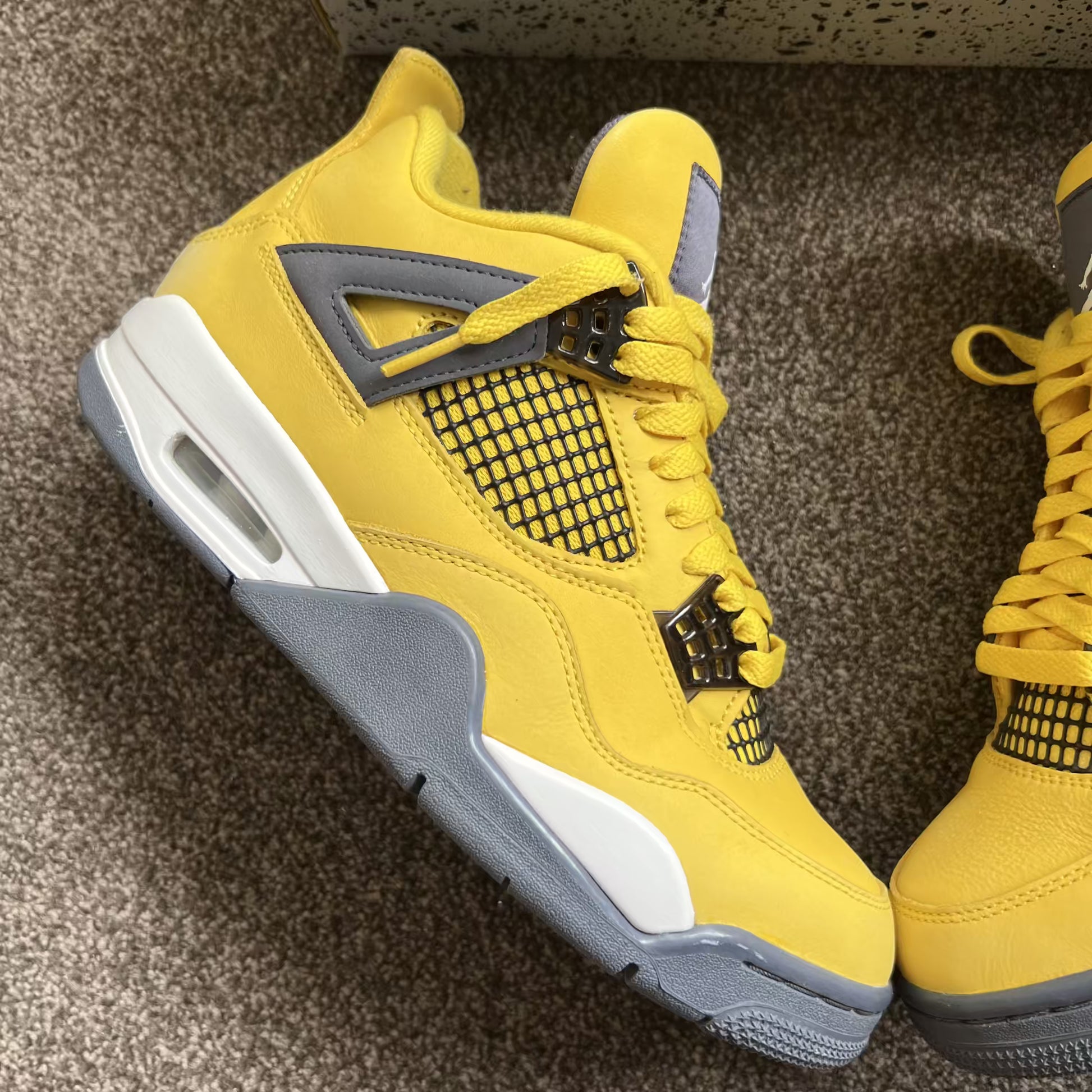 Nike Air Jordan 4 Lightning