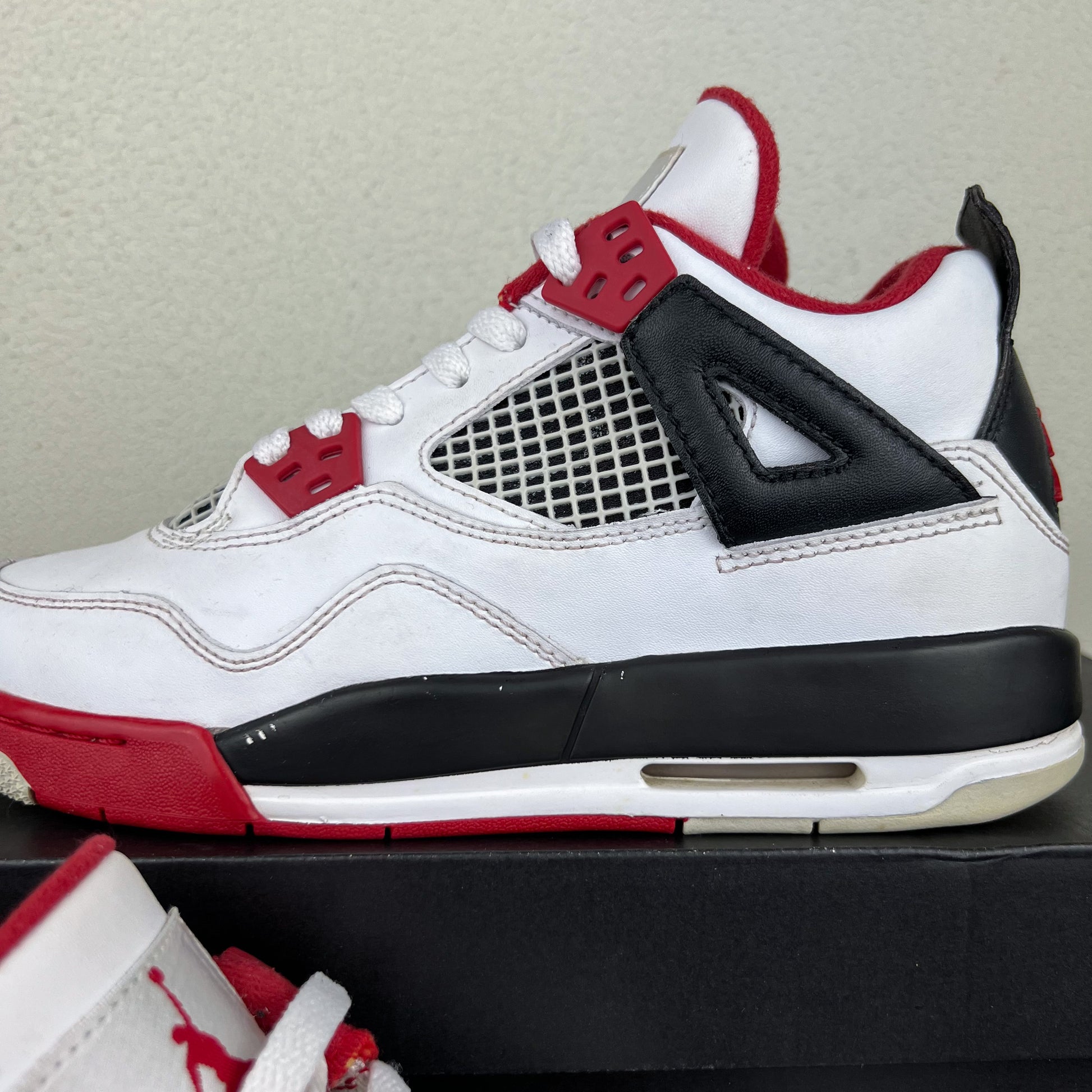 Nike Air Jordan 4 Retro Fire Red (GS, 2012)