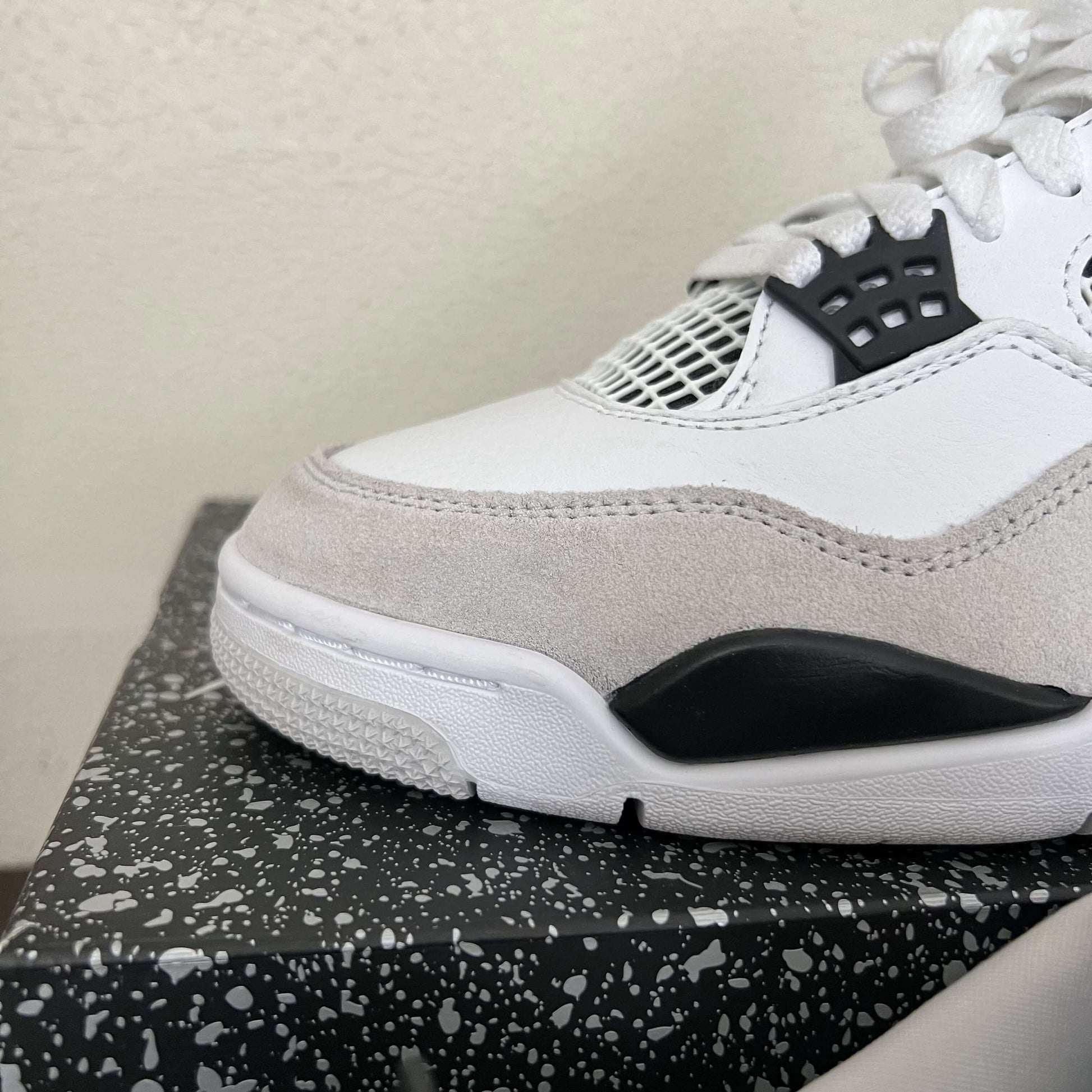 Nike Air Jordan 4 Retro Military Black