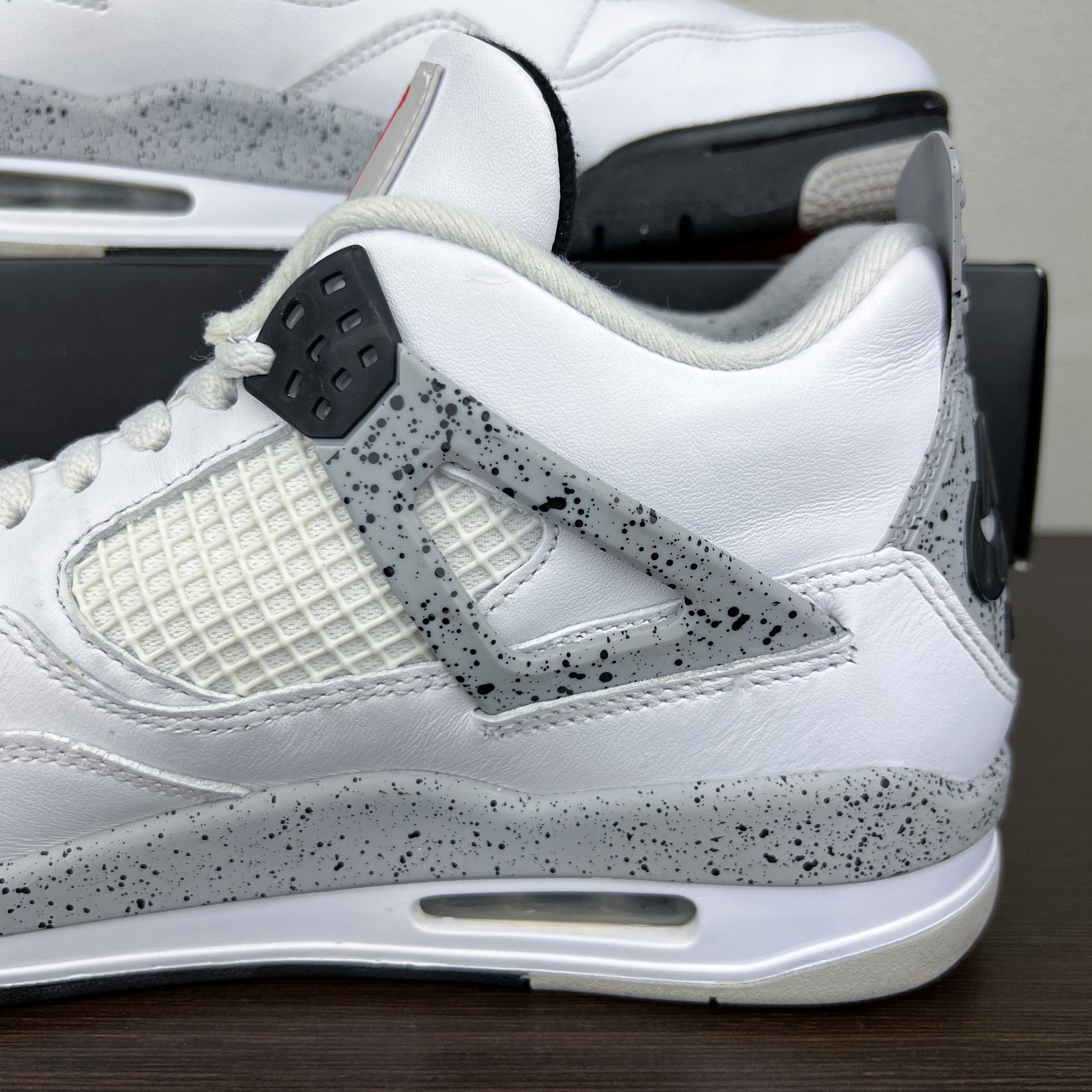 Nike Air Jordan 4 Retro White Cement (2016)