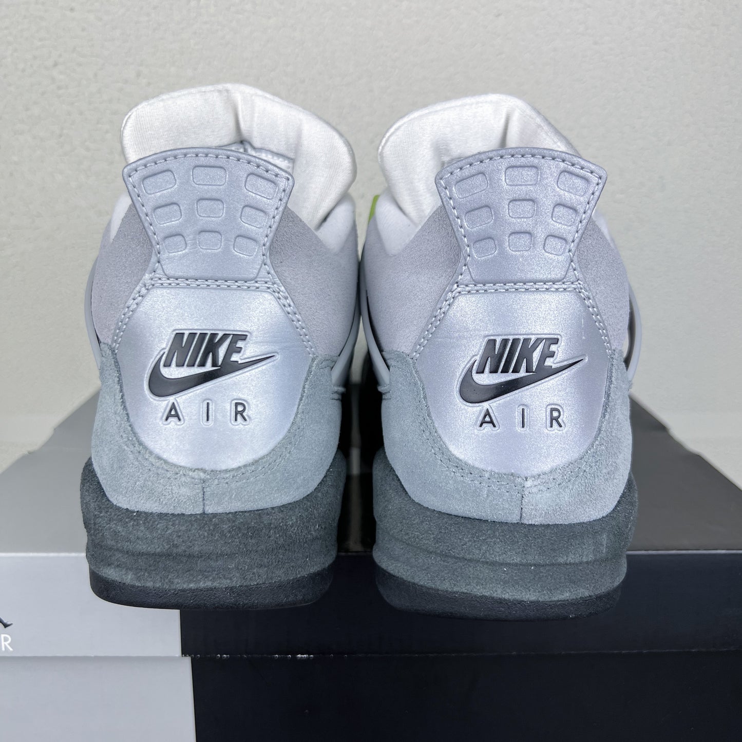 Nike Air Jordan 4 SE Neon