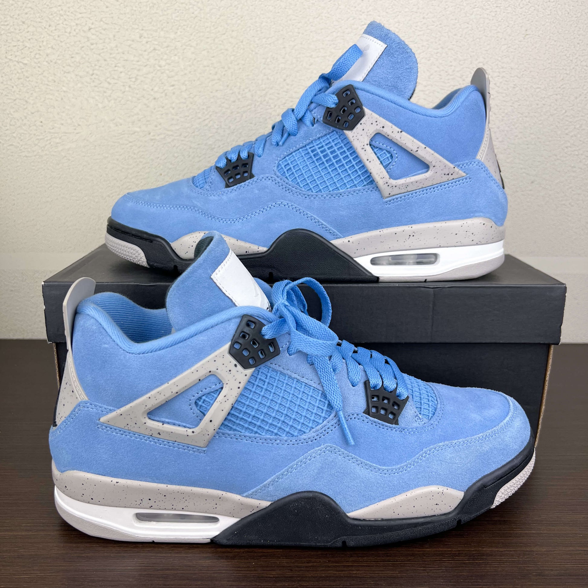 Nike Air Jordan 4 University Blue