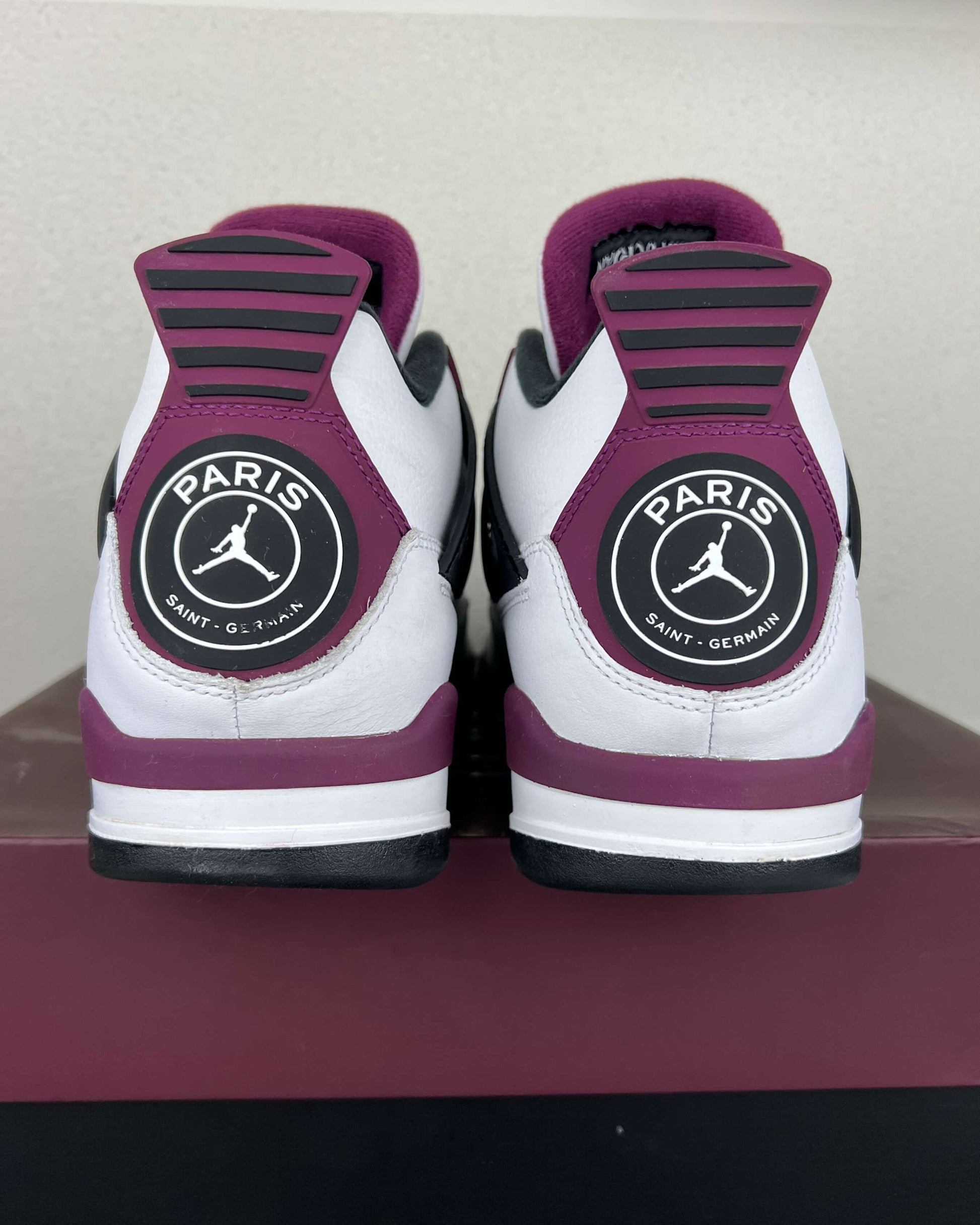 Nike Air Jordan 4 x Paris Saint Germain