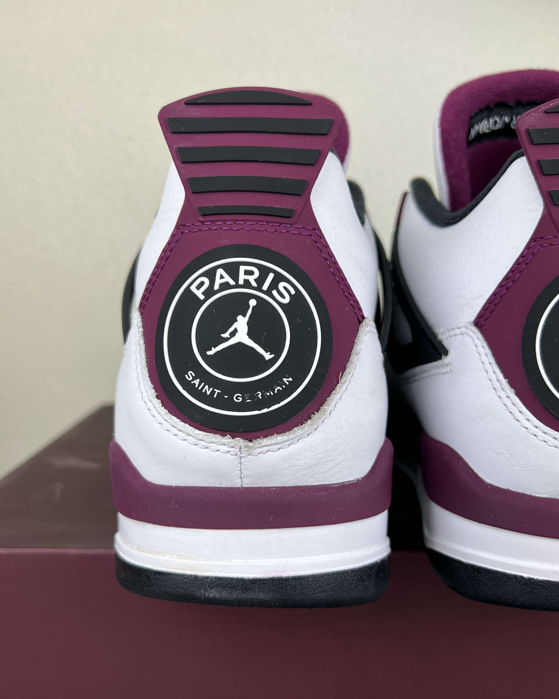 Nike Air Jordan 4 x Paris Saint Germain